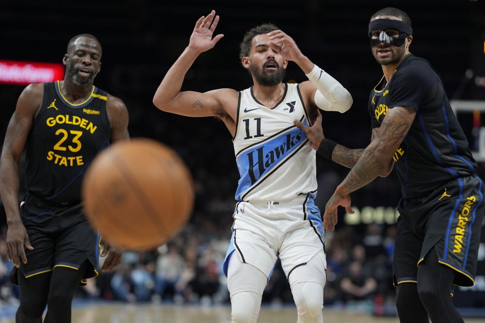 意昂体育网页版:玩笑or真心话?队友在B费的球上留言:你上半赛季的表现就是.